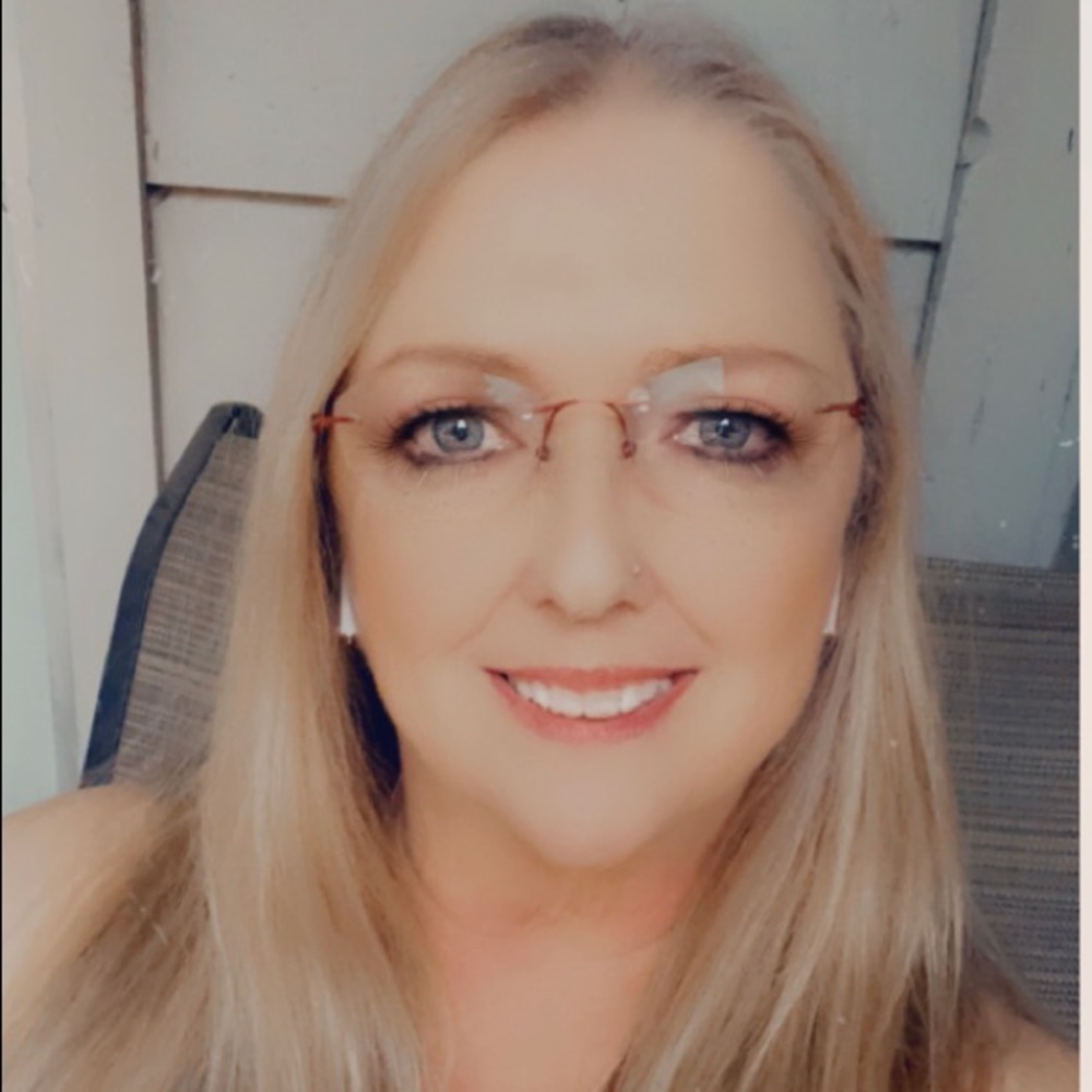 Meet your Posher, Sharon